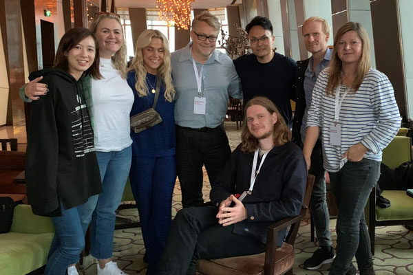 Warnermusicchina 400 600x400