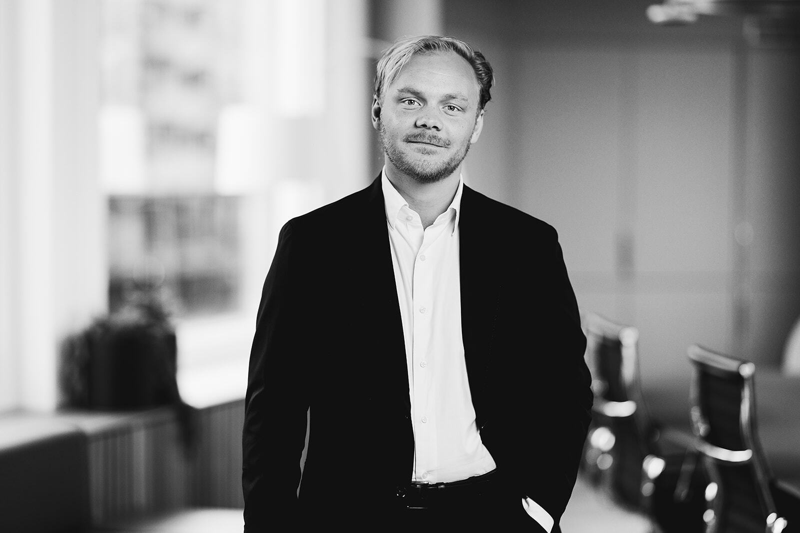 Simon Bering 103 websize